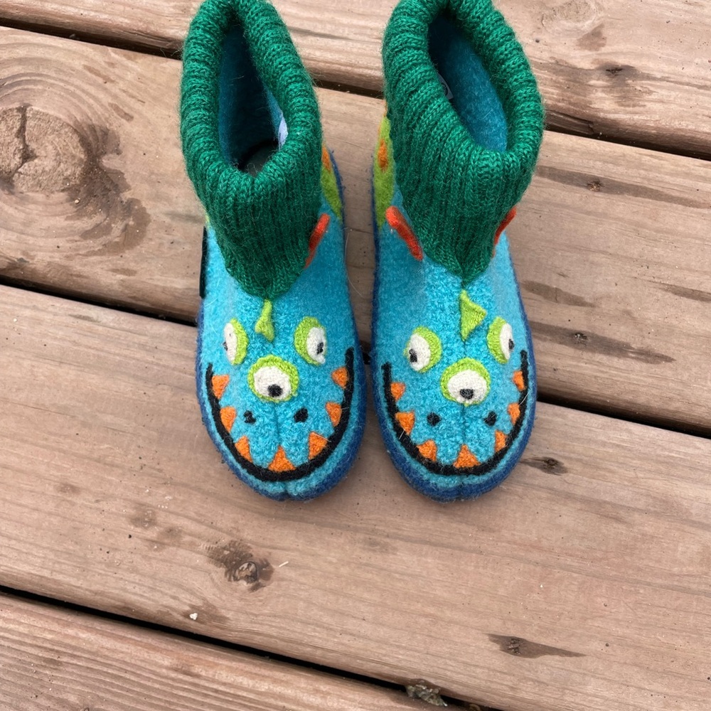 Garnet hill slippers